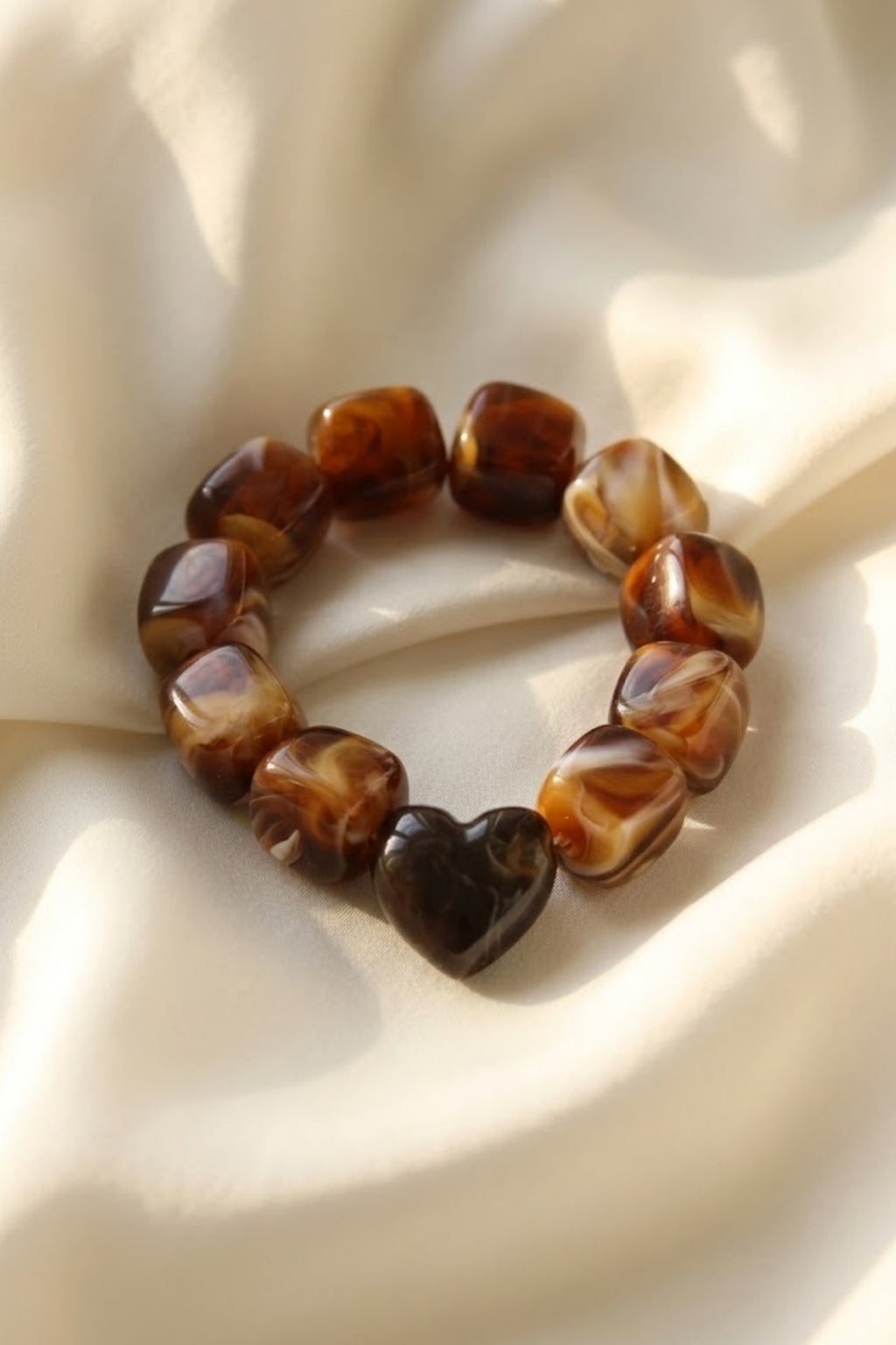 Armband met hart bruin